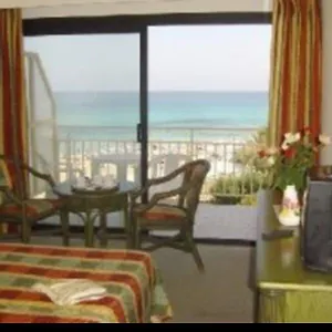 https://hotetur-aptos-lago-park.allmallorcahotels.com